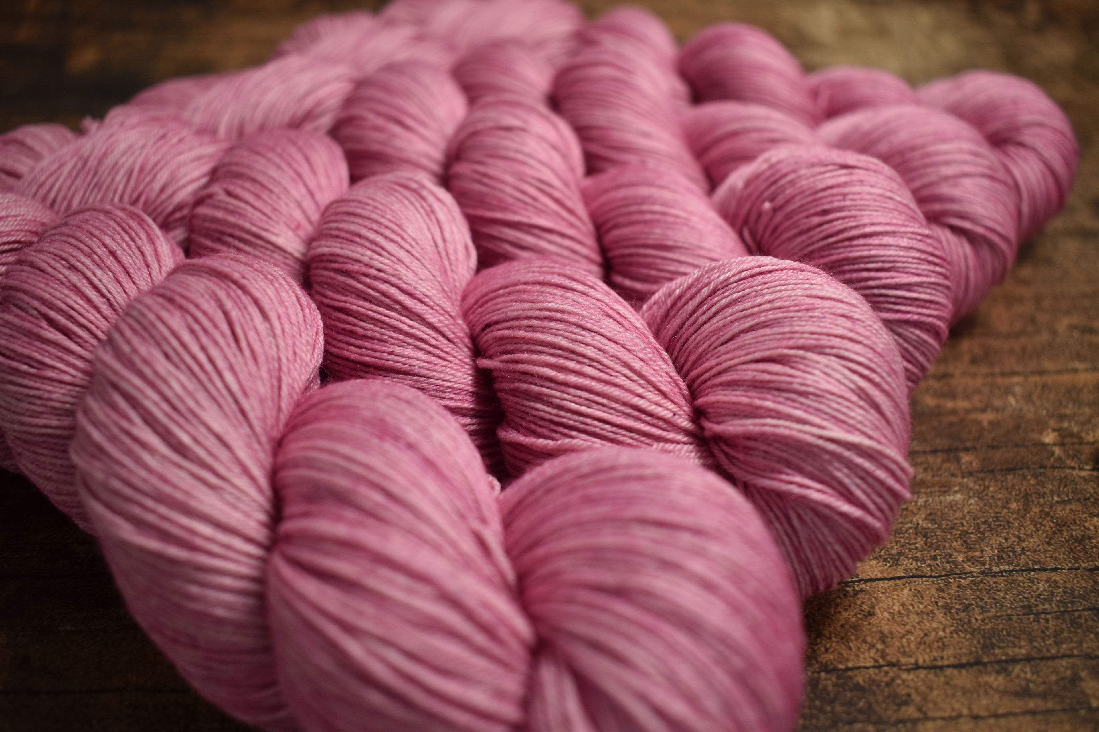 Ovillo Socks, soft raspberry (B2)