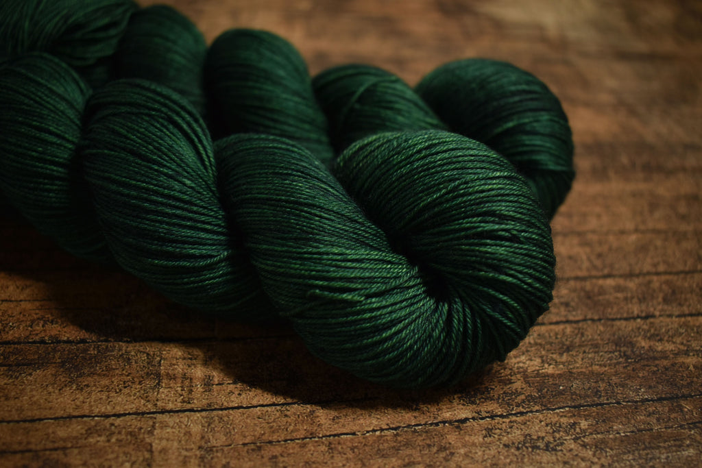 Ovillo Socks, forest (B8)