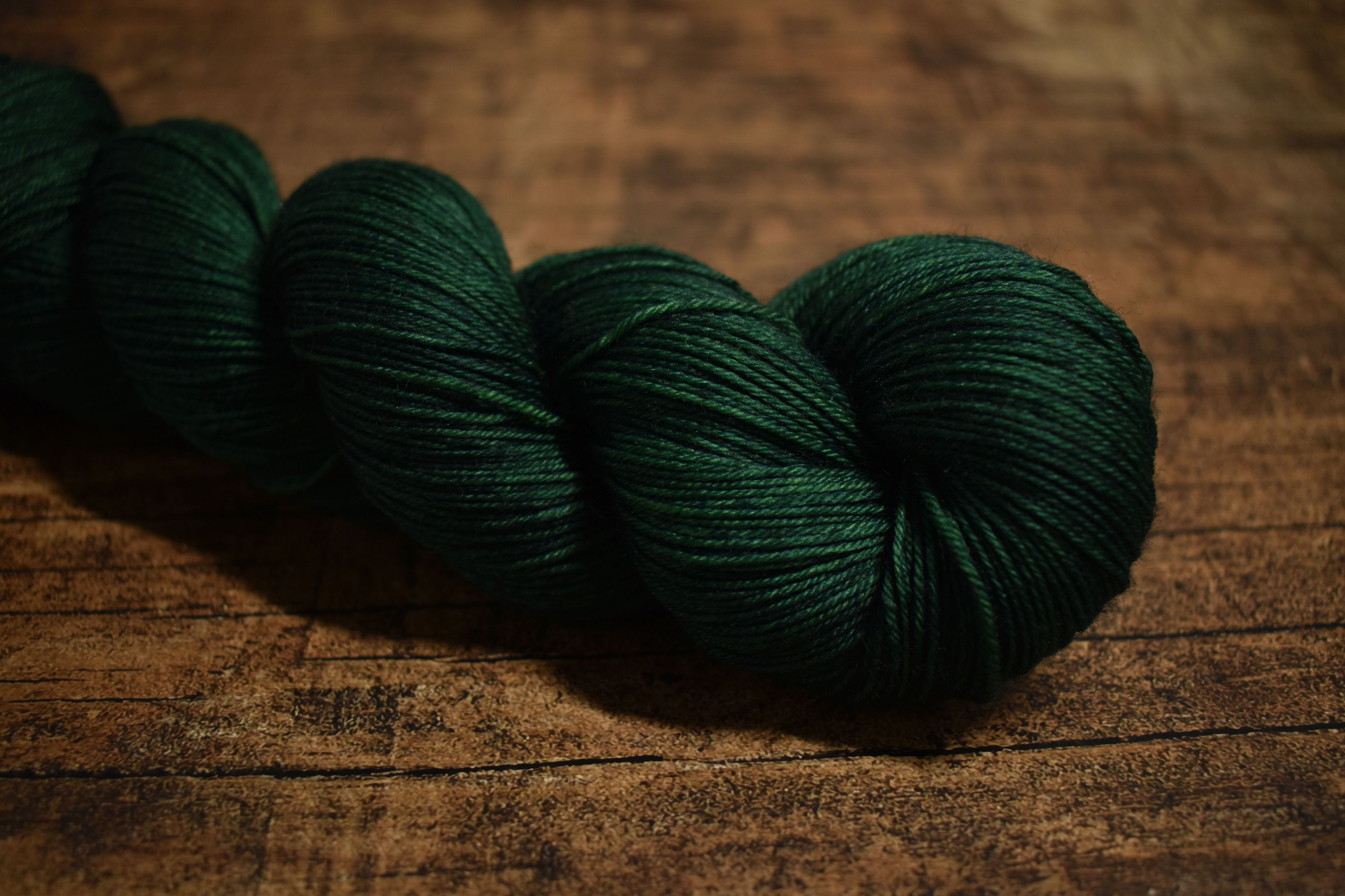 Ovillo Socks, forest (B6)