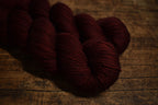 Ovillo Merino, deep red (B2)