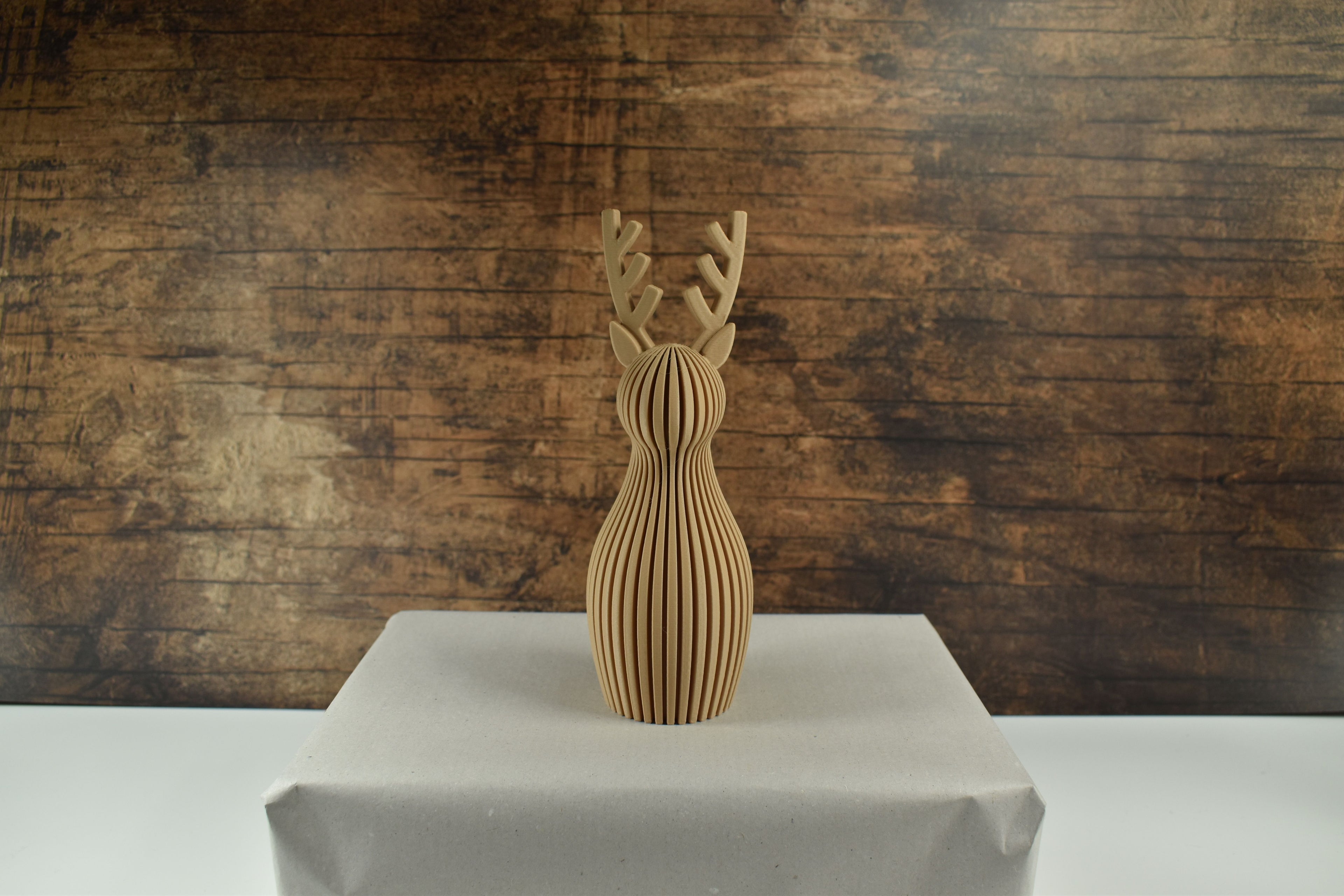 3D gedrucktes großes Rentier, natur