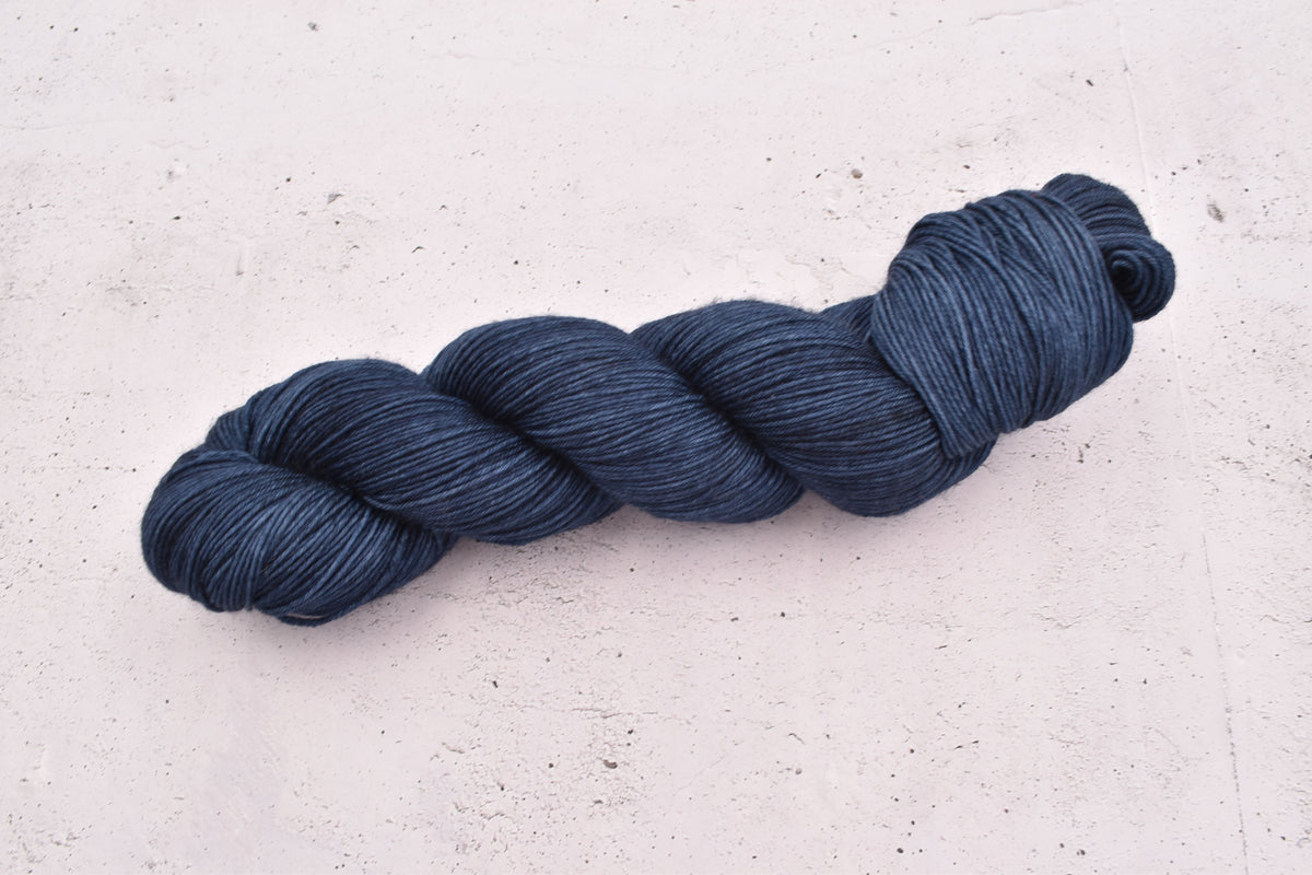 Ovillo Socks, lake (B31)