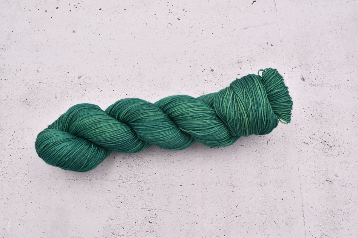 Ovillo Socks, forest hell (B1)