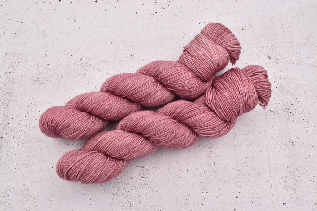 Ovillo Socks, little romance (B8)
