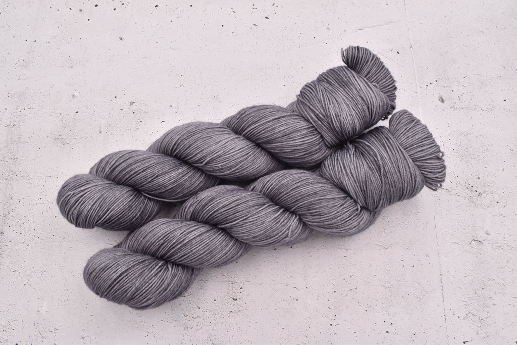 Ovillo Socks, grey (B2)