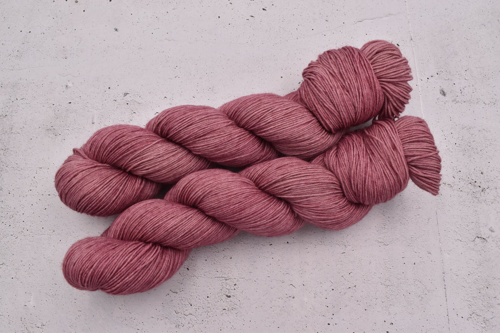 Ovillo Socks, little romance (B9)