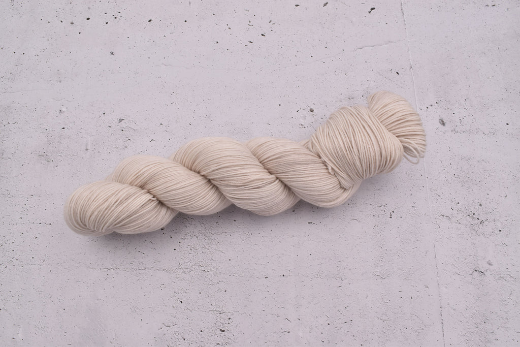 Ovillo Socks, Sand (B1)