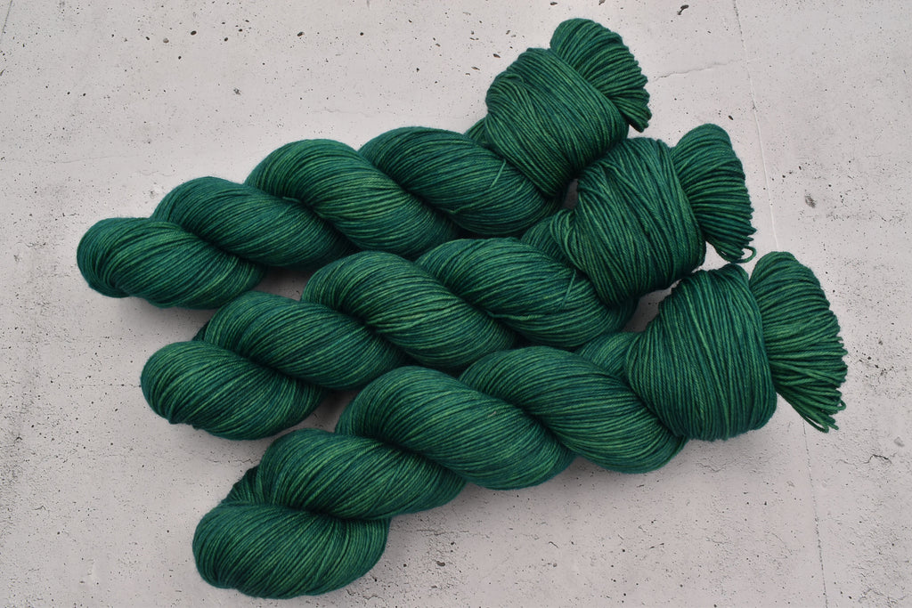 Ovillo Socks, forest hell (B2)