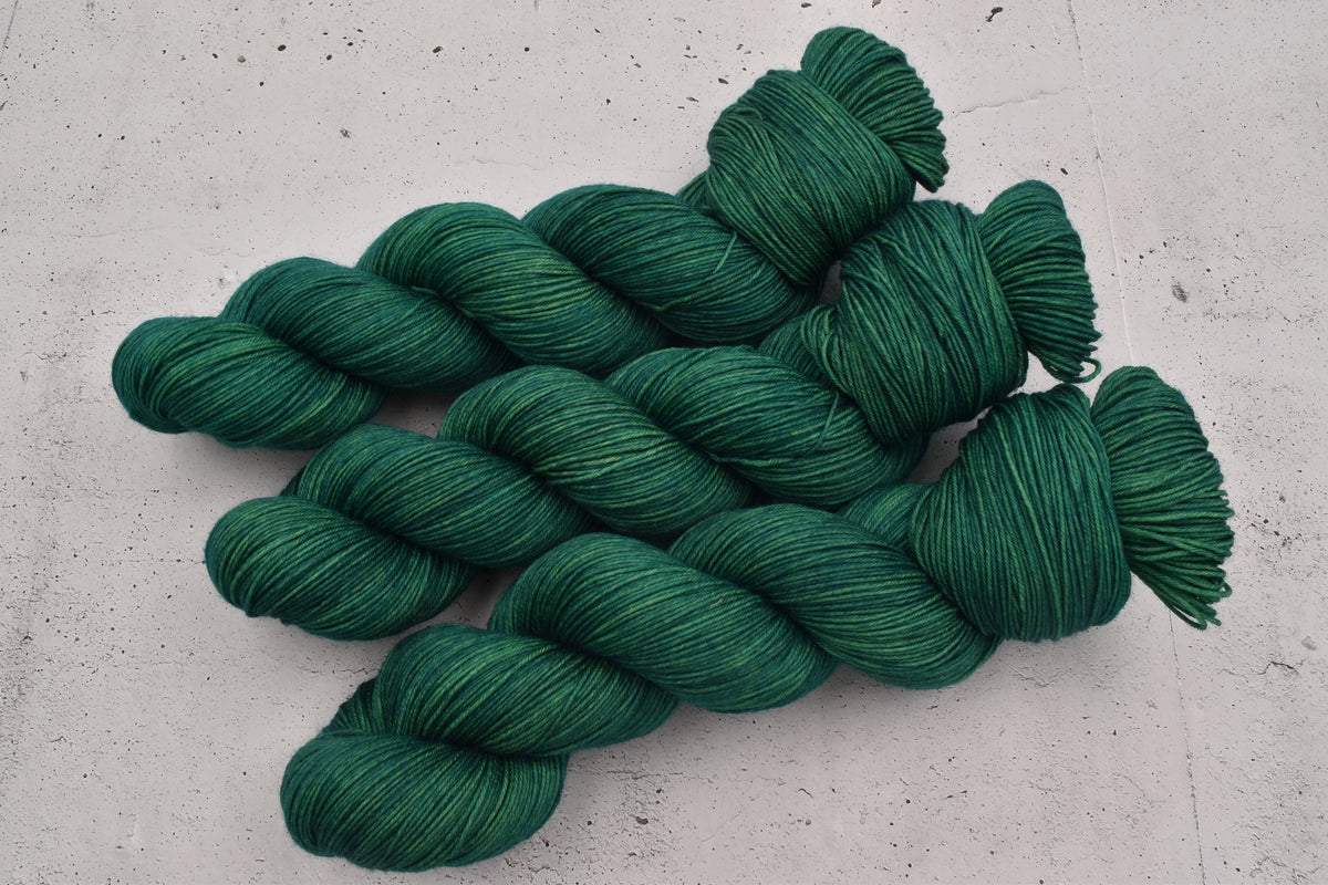 Ovillo Socks, forest hell (B2)