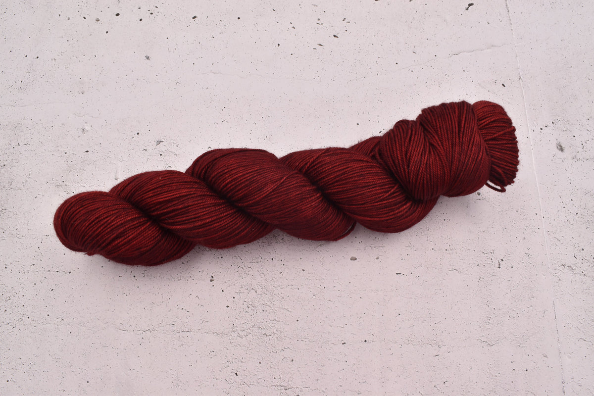 Ovillo Nube, deep red (B8)