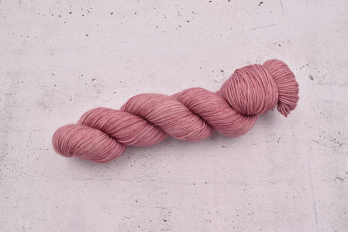 Ovillo Nube, little romance (B8)