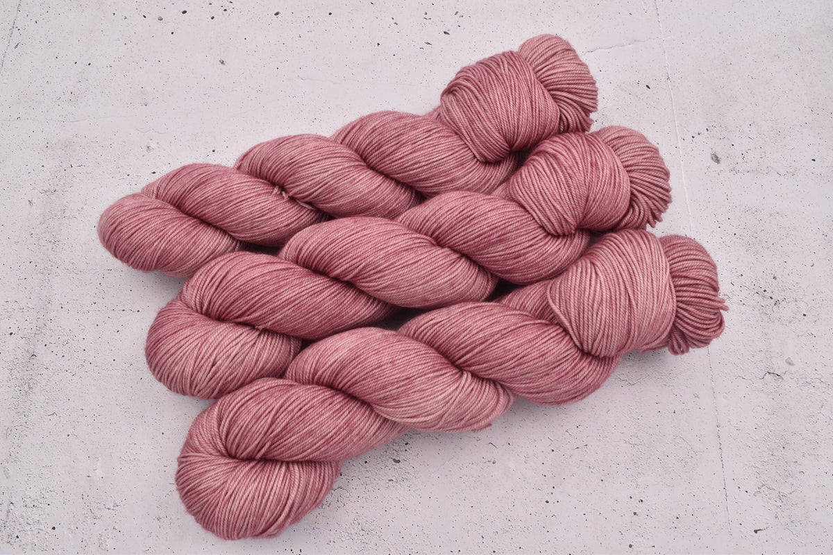 Ovillo Nube, little romance (B1)